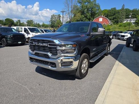 Used 2026 RAM 2500 Big Horn AWD/4WD image 3