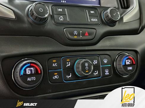 Used 2022 GMC Terrain SLE w/ GMC Pro Grade Package AWD/4WD image 18