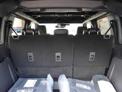 New 2026 Ford Bronco Outer Banks w/ Sasquatch Package AWD/4WD image 21