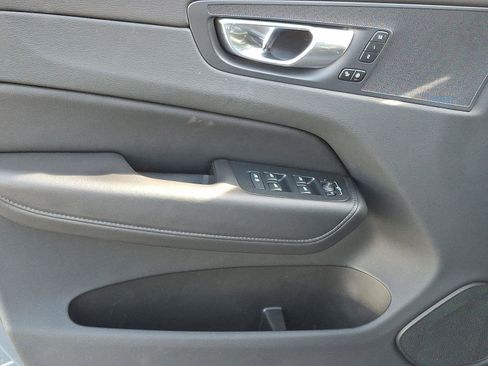 Certified 2023 Volvo XC60 B5 Plus w/ Climate Package image 13