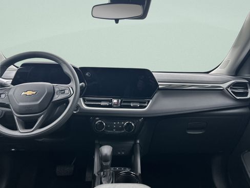 Used 2025 Chevrolet TrailBlazer LT w/ Driver Confidence Package image 17