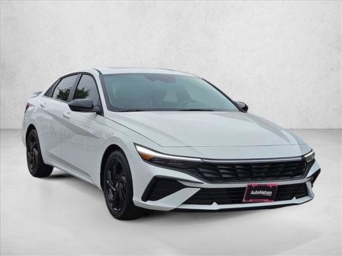 New 2026 Hyundai Elantra SEL Sport FWD image 7