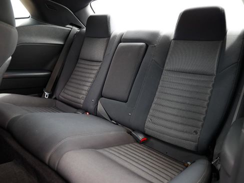 Used 2013 Dodge Challenger SXT RWD image 10