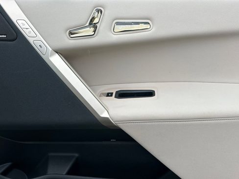 Certified 2023 BMW iX xDrive50 w/ Premium Package image 22