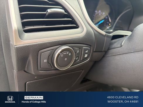 Used 2021 Ford Edge SEL w/ Convenience Package image 16