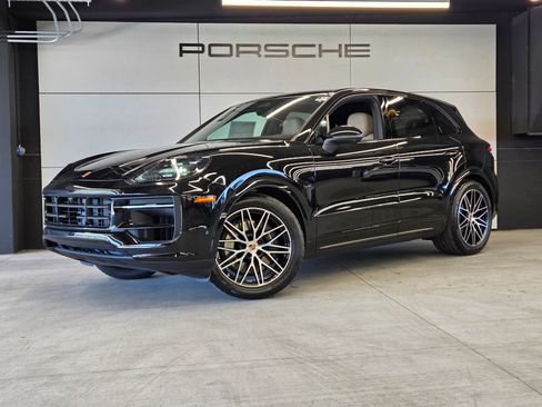 New 2026 Porsche Cayenne AWD/4WD image 1