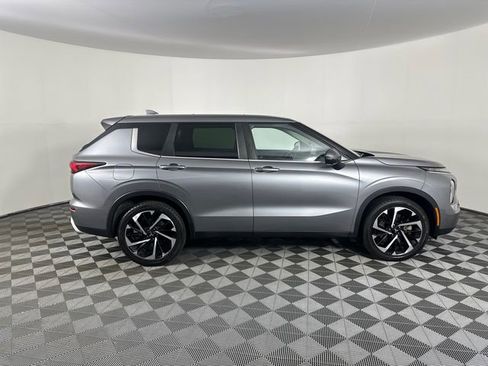 Used 2022 Mitsubishi Outlander SE AWD/4WD image 11