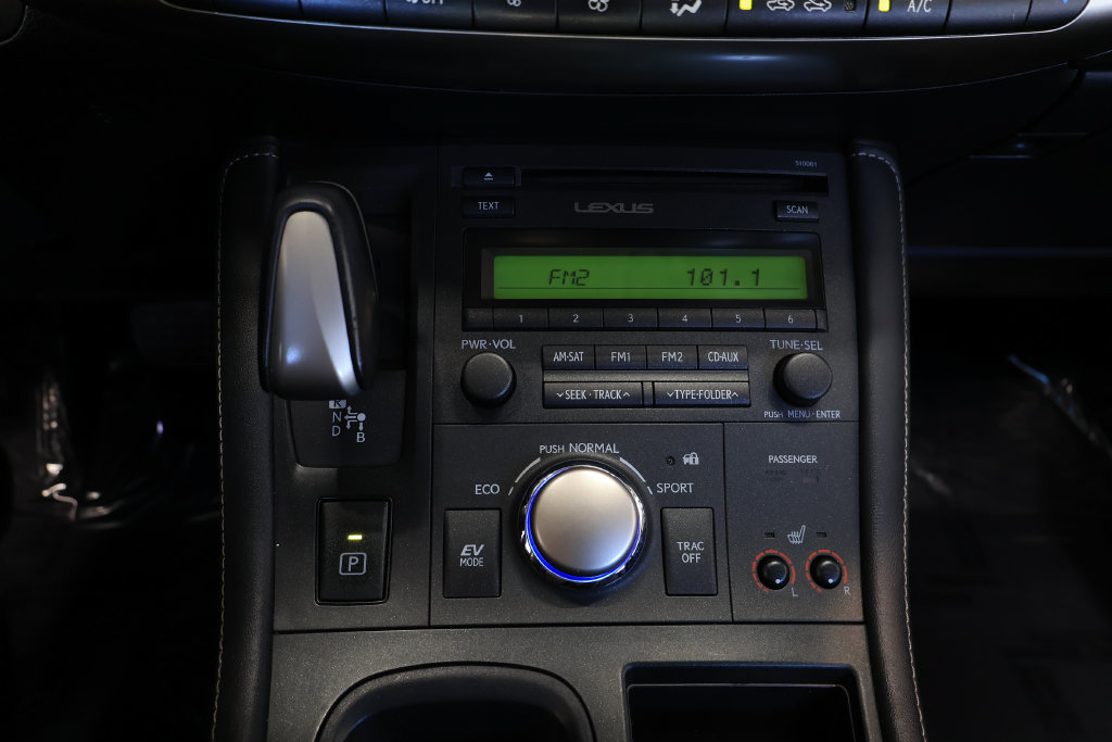 Used 2016 Lexus CT 200h w/ Seat Comfort Package FWD image 31