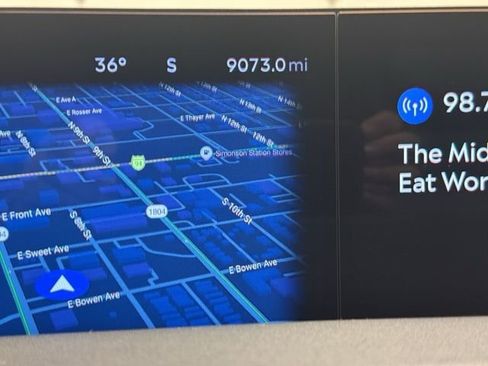 Used 2025 Lincoln Navigator Reserve image 25