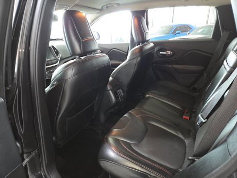 Used 2015 Jeep Cherokee Trailhawk image 21