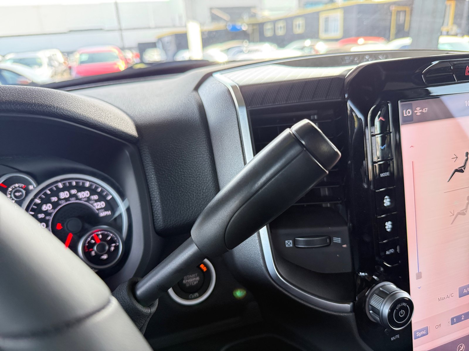 Used 2025 RAM 2500 Big Horn AWD/4WD image 18