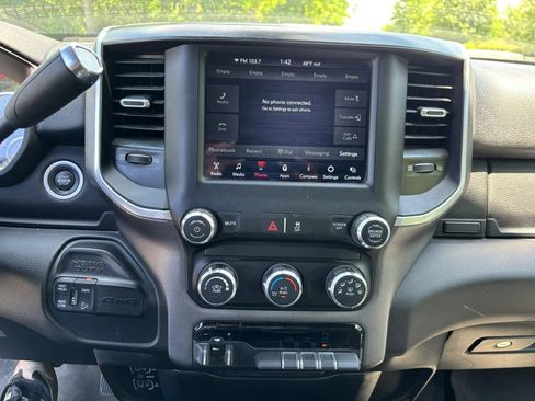 Used 2021 RAM 2500 Big Horn w/ Level 1 Equipment Group AWD/4WD image 20