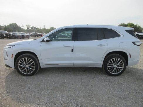 New 2026 Buick Enclave Avenir w/ Super Cruise Package FWD image 9