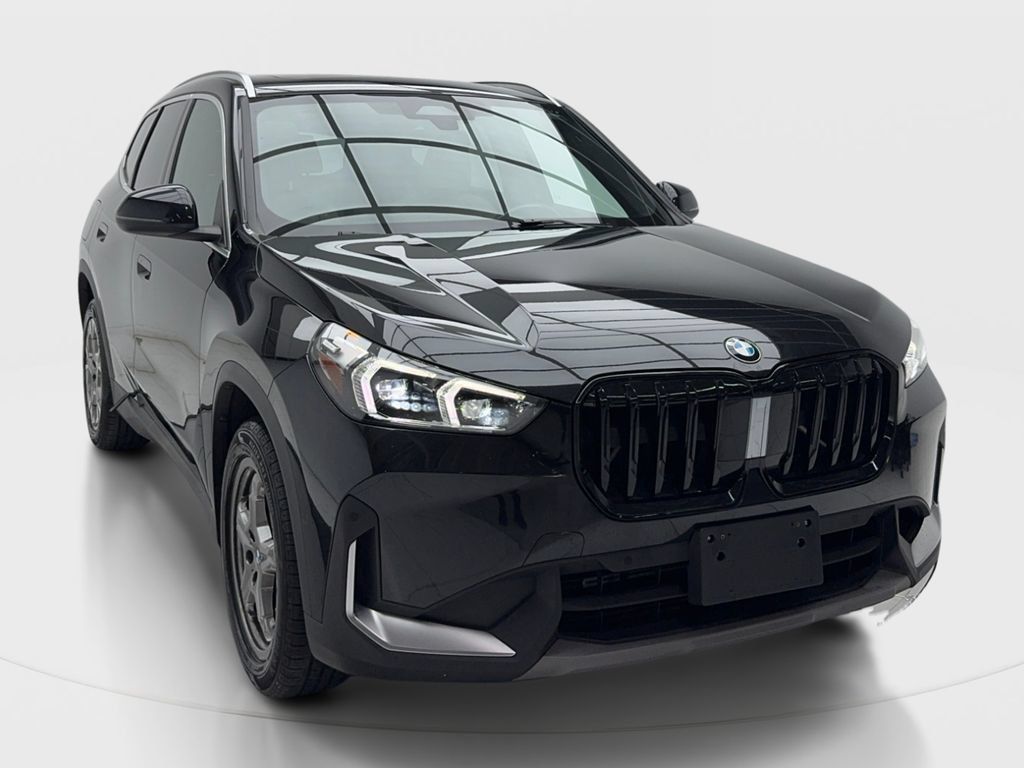 Used 2023 BMW X1 xDrive28i w/ Convenience Package AWD/4WD image 2