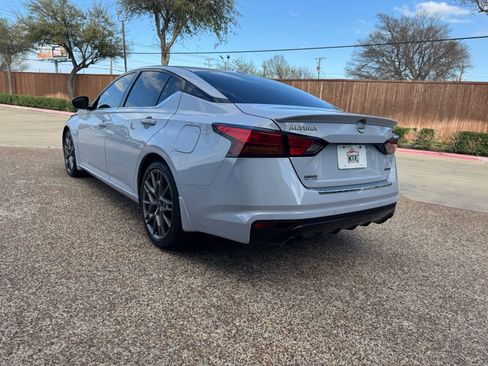 Used 2023 Nissan Altima 2.0 SR FWD image 7