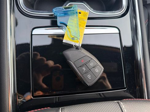 Used 2026 Chevrolet Traverse Z71 w/ Driver Confidence Package image 32