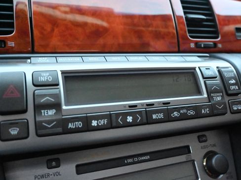 Used 2005 Lexus SC 430 Convertible image 50