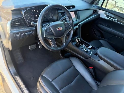 Used 2022 Cadillac XT5 Sportv w/ Technology Package AWD/4WD image 15