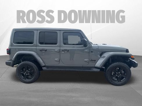 Used 2022 Jeep Wrangler Unlimited Sahara AWD/4WD image 8