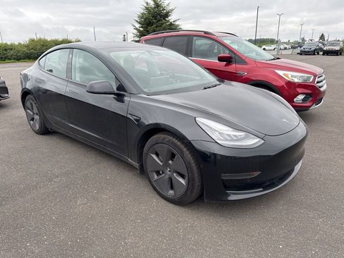 Used 2021 Tesla Model 3 Standard Range Plus RWD image 6