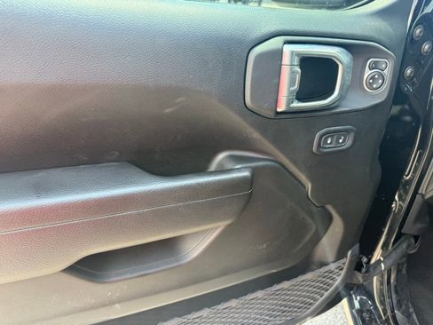 Used 2022 Jeep Gladiator Sport AWD/4WD image 10