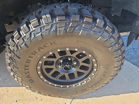 Used 2021 Ford F150 Raptor w/ Equipment Group 801A High AWD/4WD image 3