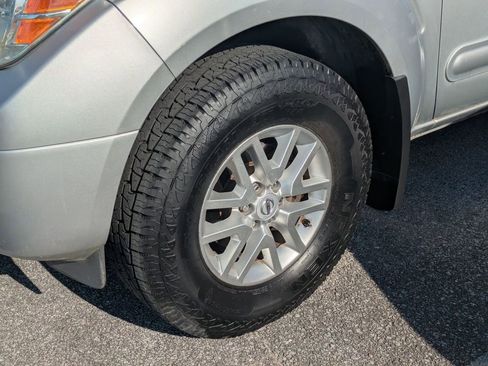 Used 2015 Nissan Frontier SV w/ SV Value Truck Package image 4