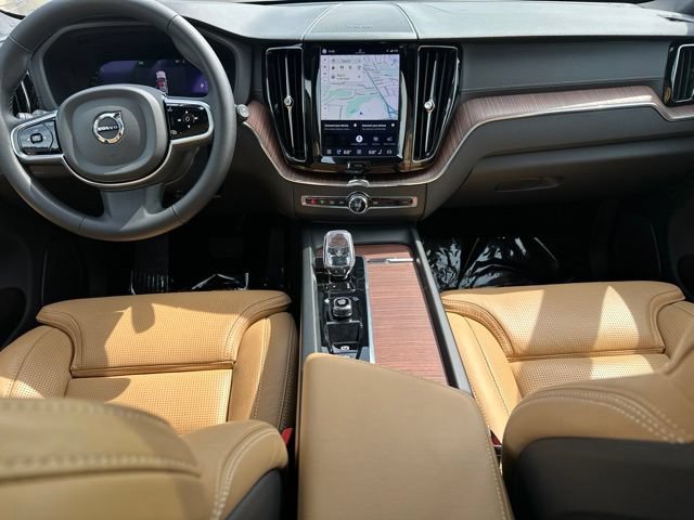 Certified 2023 Volvo XC60 B5 Ultimate w/ Climate Package AWD/4WD image 15