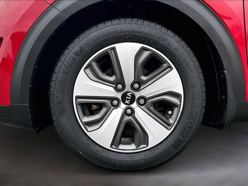 Used 2018 Kia Niro EX w/ EX Premium Package image 34