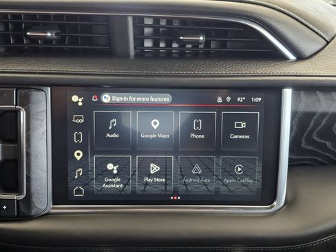 Used 2024 GMC Yukon Denali RWD image 14