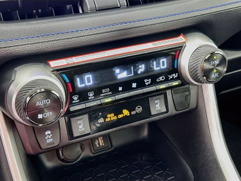Certified 2025 Toyota RAV4 SE w/ Convenience Package AWD/4WD image 16