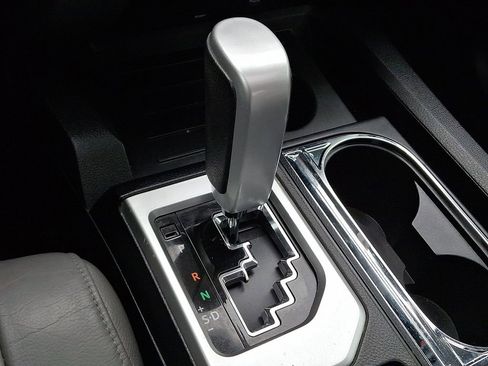 Used 2016 Toyota Tundra Limited w/ Limited Premium Package image 16