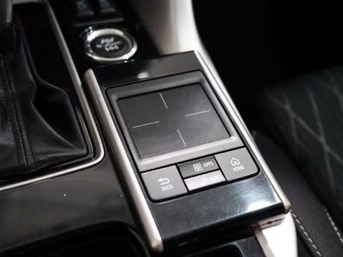 Used 2018 Mitsubishi Eclipse Cross SE image 28