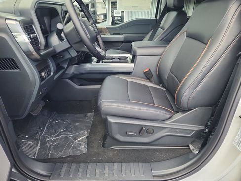 New 2025 Ford F350 Lariat w/ Black Appearance Package image 13