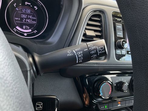 Used 2019 Honda HR-V LX image 31