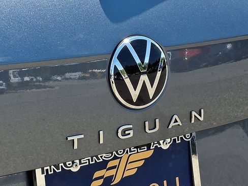 Used 2024 Volkswagen Tiguan SE R-Line AWD/4WD image 31