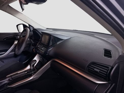 Used 2022 Mitsubishi Eclipse Cross ES image 29