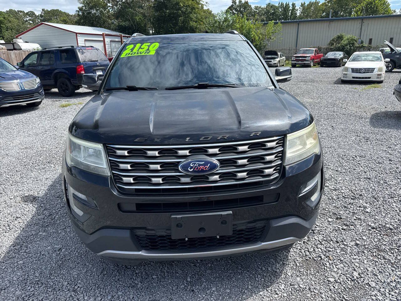 Used 2016 Ford Explorer XLT w/ Equipment Group 202A FWD image 8