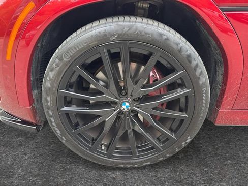 Used 2022 BMW X6 xDrive40i w/ M Sport Package AWD/4WD image 9