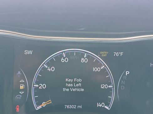 Used 2021 Jeep Grand Cherokee Trailhawk w/ Trailhawk Luxury Group image 16