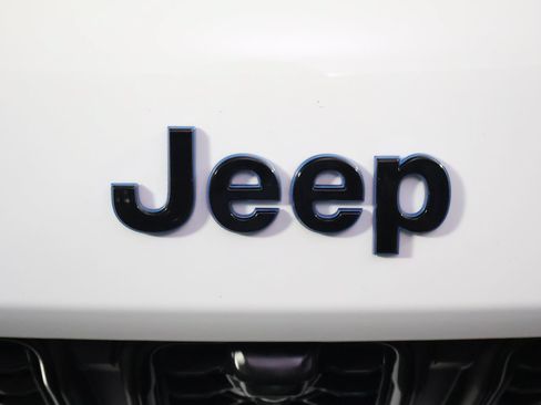 Used 2023 Jeep Grand Cherokee Trailhawk w/ Advanced Protech Group II AWD/4WD image 20