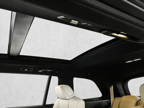 Certified 2025 Mercedes-Benz GLS 450 4MATIC image 21