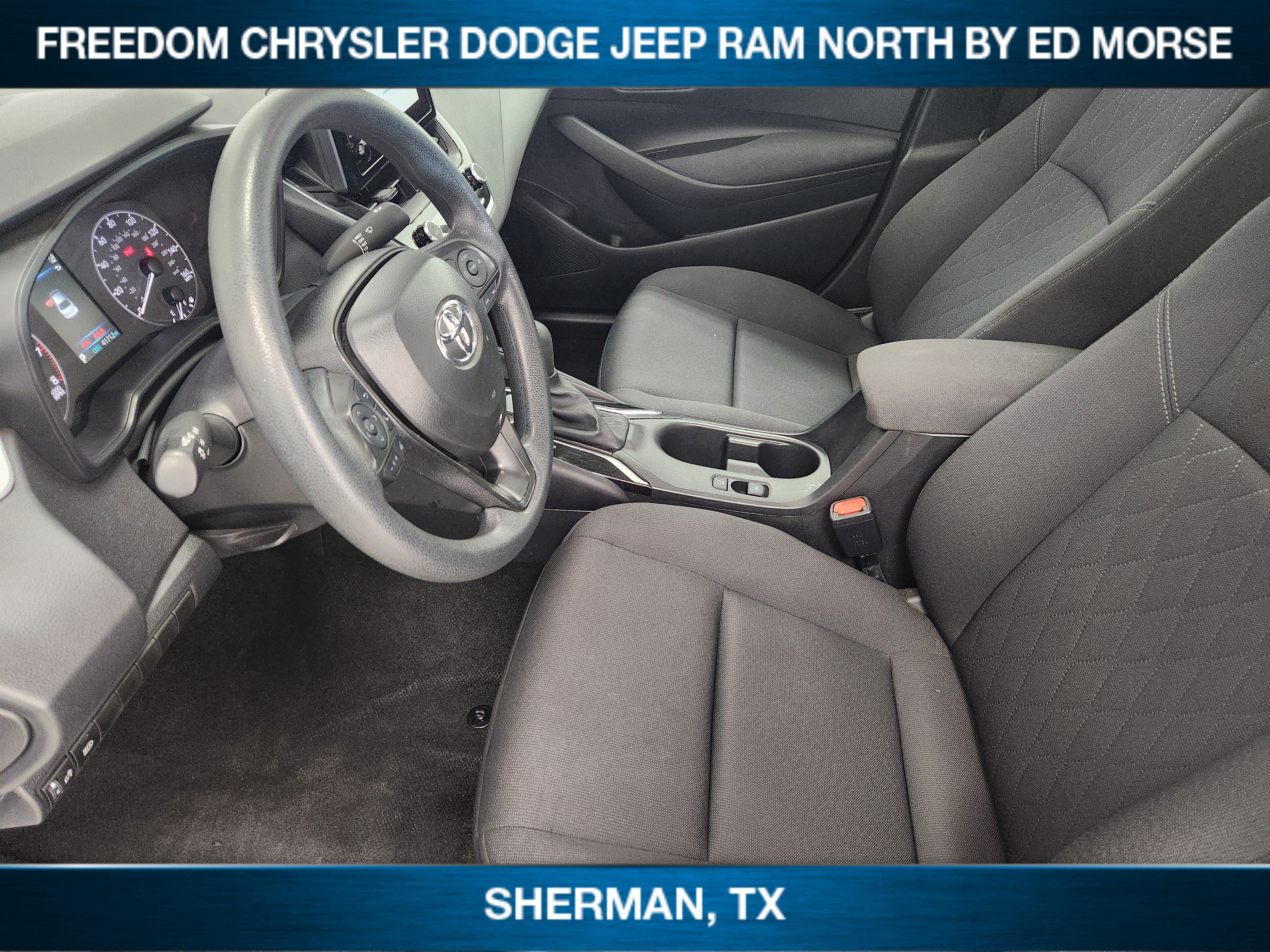 Used 2025 Toyota Corolla LE FWD image 8