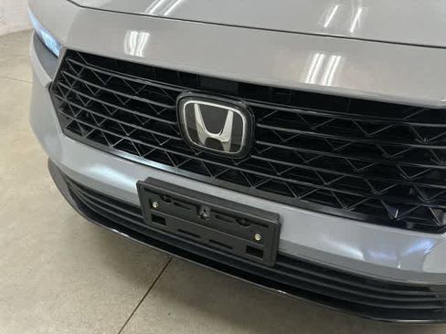 Used 2024 Honda Accord Sport image 29