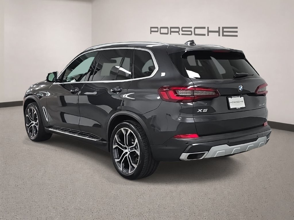 Used 2022 BMW X5 sDrive40i w/ Premium Package RWD image 3