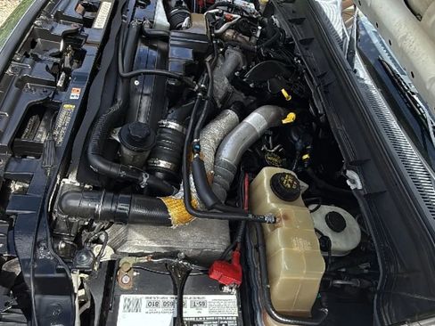 Used 2015 Ford F350 Lariat w/ Lariat Ultimate Package AWD/4WD image 33