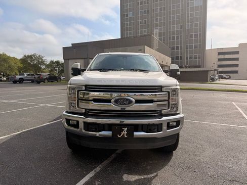 Used 2018 Ford F250 Lariat w/ Lariat Ultimate Package image 2