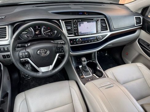Used 2016 Toyota Highlander Limited Platinum AWD/4WD image 21