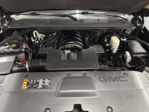 Used 2019 GMC Yukon XL Denali w/ Open Road Package AWD/4WD image 12