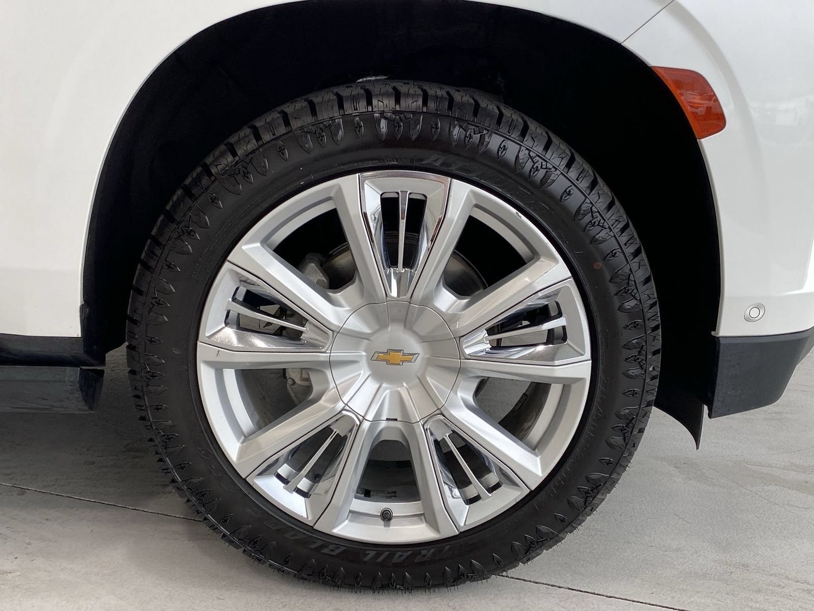 Used 2024 Chevrolet Tahoe High Country w/ Advanced Technology Package AWD/4WD image 10